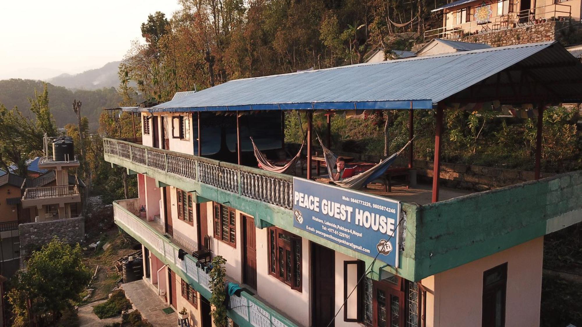 Peace Guest House Pokhara Buitenkant foto