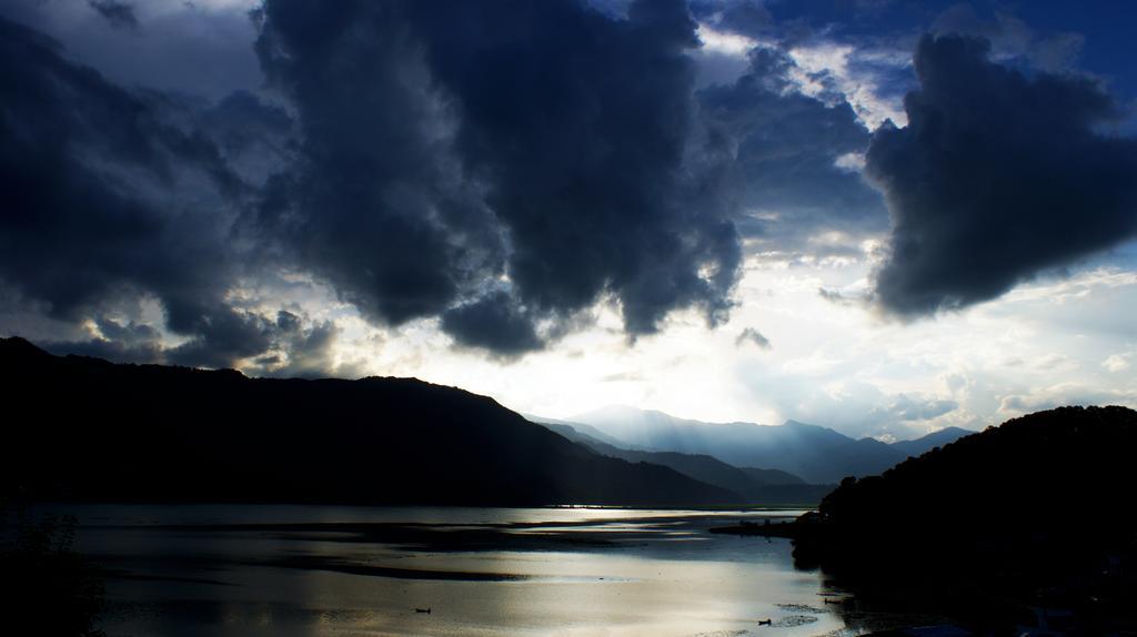 Peace Guest House Pokhara Buitenkant foto