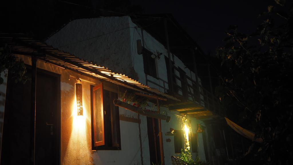 Peace Guest House Pokhara Buitenkant foto