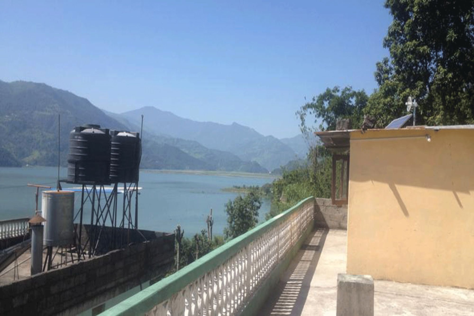 Peace Guest House Pokhara Buitenkant foto