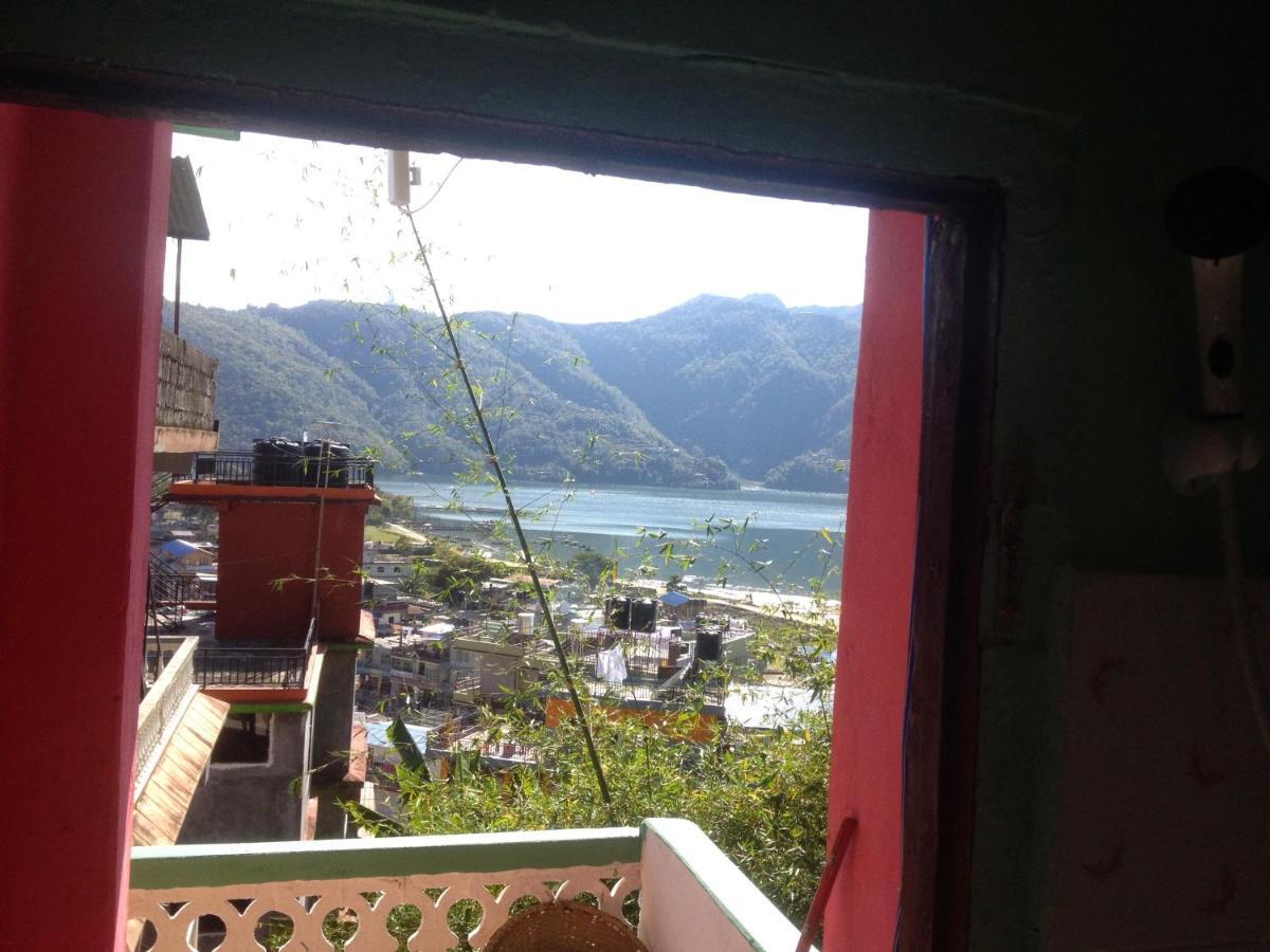 Peace Guest House Pokhara Buitenkant foto